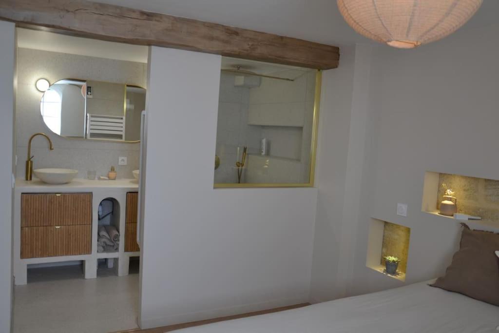 Maison En Pierre Avec Sa Piscine Chauffee Le Bouscat